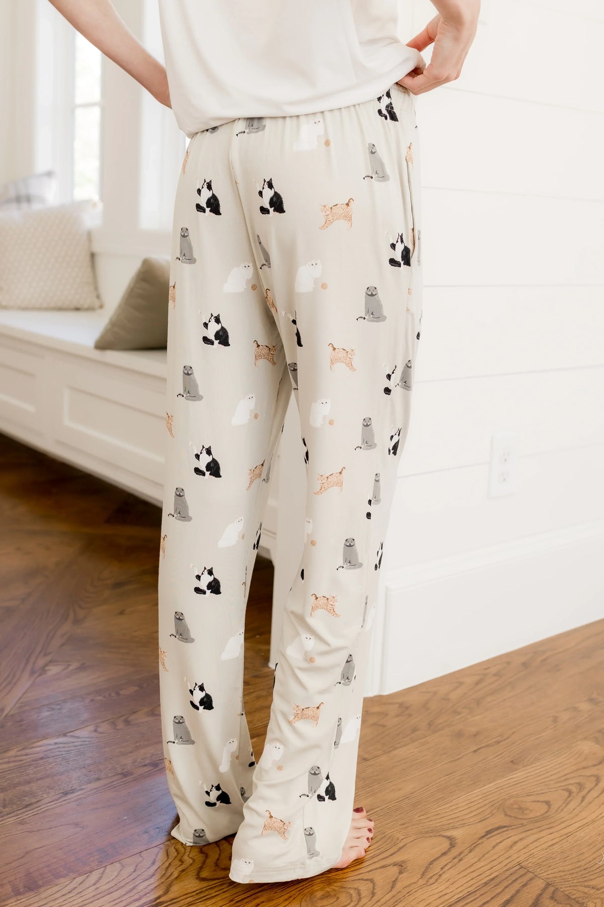 Women's Lounge Pants in Fluffy Cat