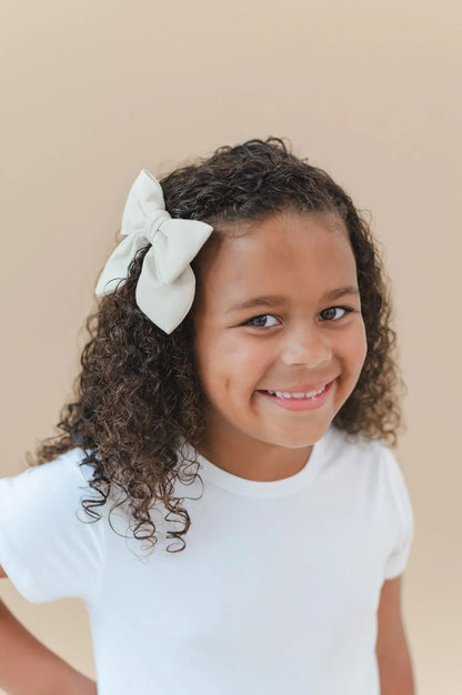 Large Alligator Clip Bow in Oat