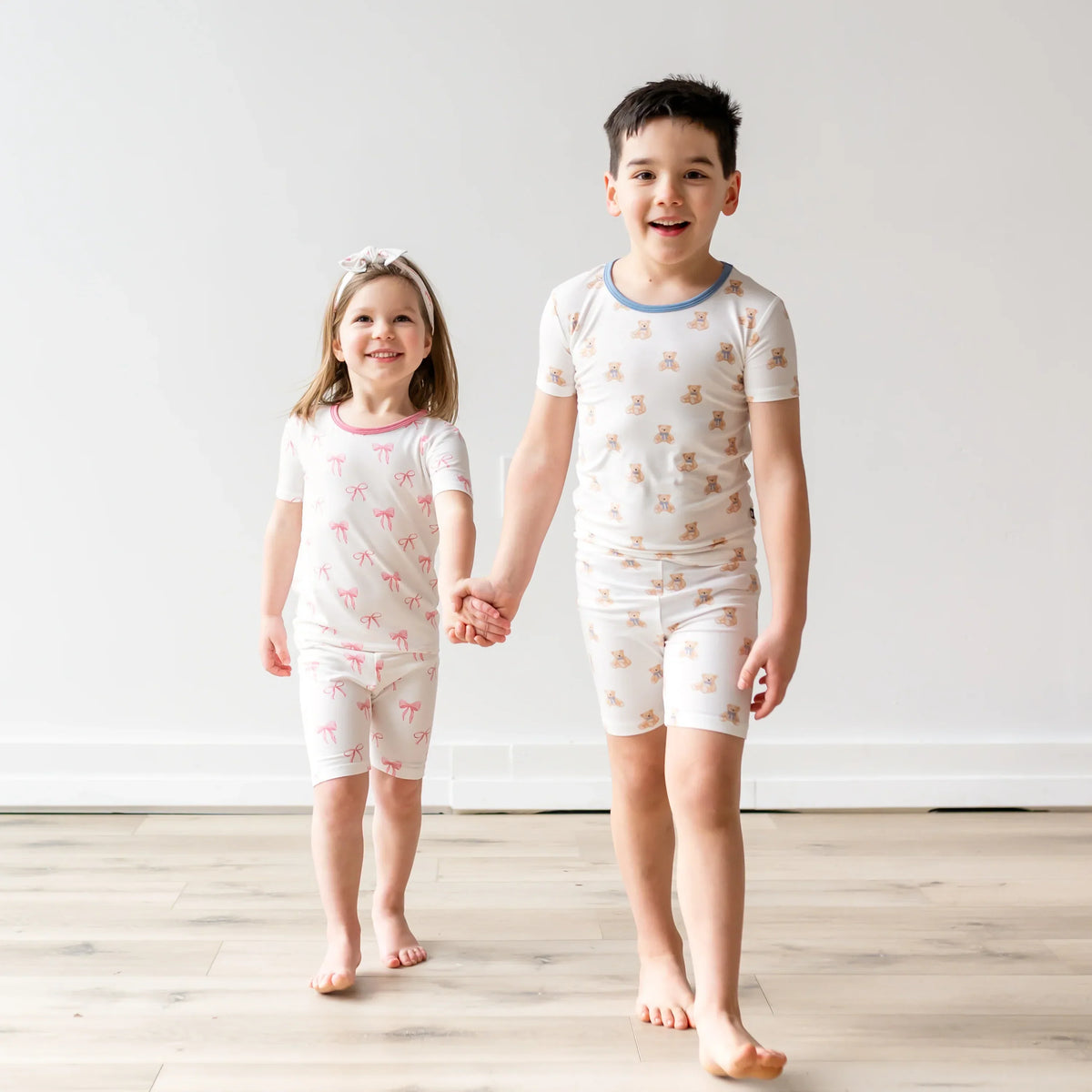 Short Sleeve Pajamas in Bow
