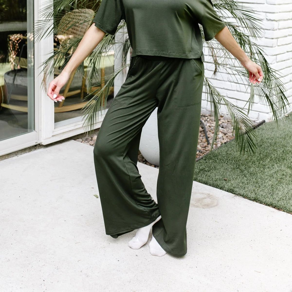Women's Wide Leg Pant in Fir